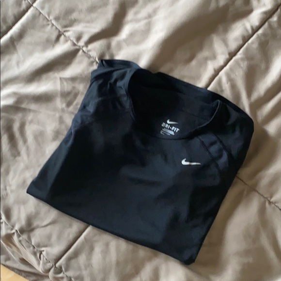 Nike dry fit shirt - Picture 2 of 3